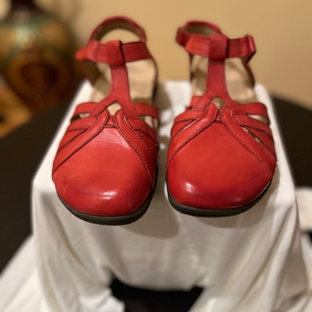 If comfort is what you are looking for! These red Shoes is it!!
